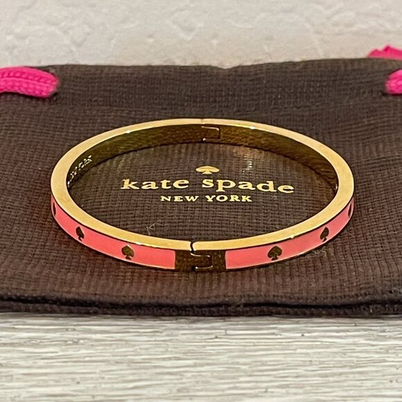 New Kate Spade Bracelet Bangle Coral Enamel Gold Spade with Pouch - Picture 6 of 9